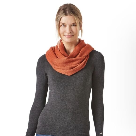 MARTHA STEWART Rust Orange 100% Cashmere Cable Knit Infinity Scarf - Picture 3 of 10